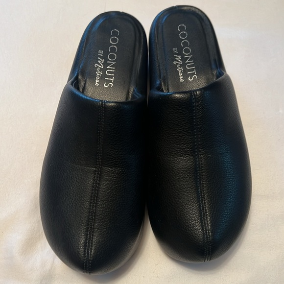 Coconuts by Matisse bella clogs, black, size 9,  like new. - Picture 8 of 10